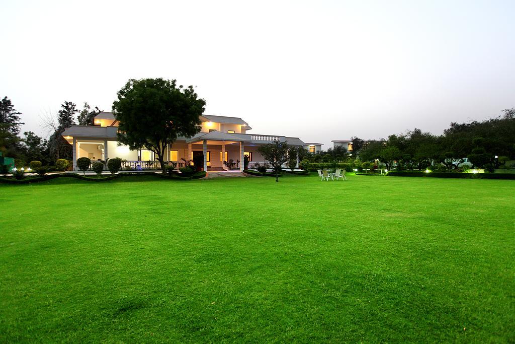 The Awesome Farms & Resorts Gothda Mohbtabad Eksteriør bilde